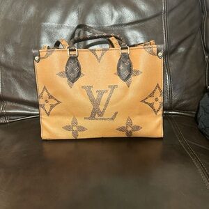 Elegant Tan and Brown Two tone Fashion tote